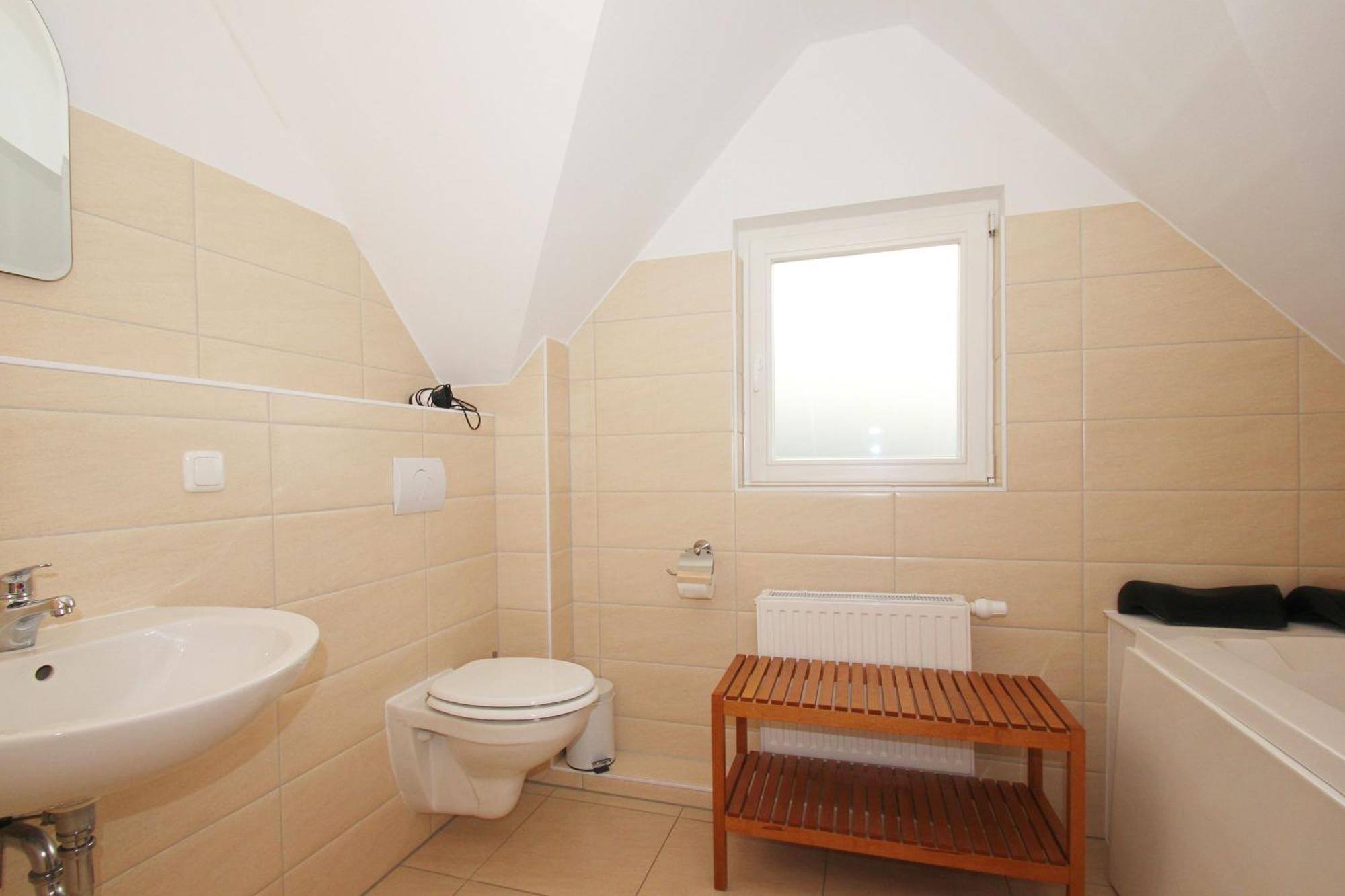 Ferienhaus Wellenlaeufer Haus - Sauna, Terrasse, Garten Глове Екстериор снимка